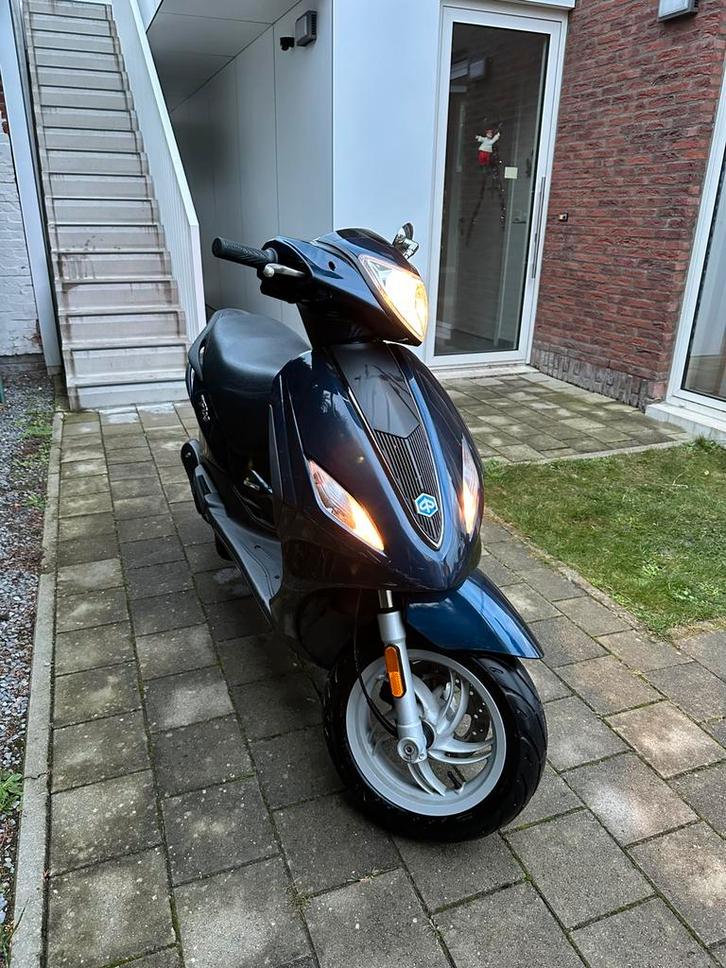 Scooter Piaggio Fly 50cc B Klasse, Vélos & Vélomoteurs, Scooters | Piaggio, Comme neuf, Fly, Classe B (45 km/h), Essence, Enlèvement