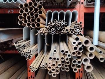Metalen - stalen buizen dikwandig en dunwandig per kg beschikbaar voor biedingen