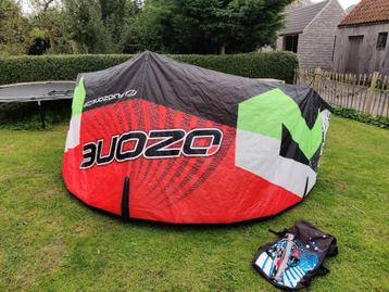 Cerf-volant à vagues Ozone REO 8 m + barre !, Enlèvement ou Envoi, Comme neuf, Kite