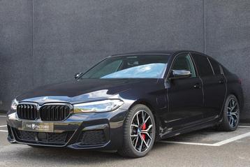 BMW 545 e xDrive - M Pack - M5 Remmen - ACC - Camera - BTW beschikbaar voor biedingen