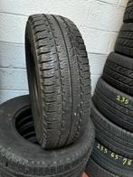 225 75r16C Michelin montage et équilibrage inclus, Ophalen, Gebruikt
