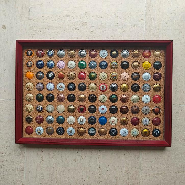 Champagne capsules in kader., Verzamelen, Overige Verzamelen, Zo goed als nieuw, Ophalen of Verzenden