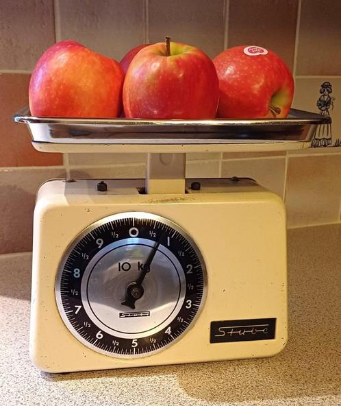 vintage weegschaal keuken Stube - ZELDZAAM OUD MODEL, Huis en Inrichting, Keuken | Keukenbenodigdheden, Ophalen