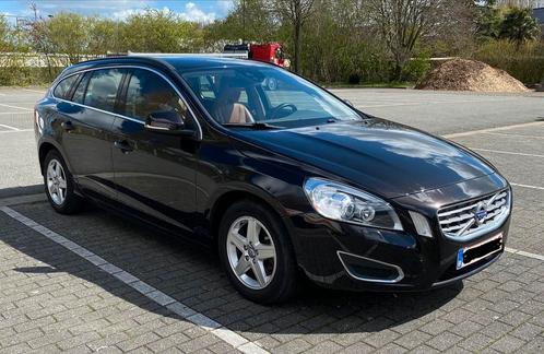 Volvo V60 automaat, Autos, Volvo, Particulier, V60, ABS, Phares directionnels, Airbags, Air conditionné, Alarme, Bluetooth, Feux de virage