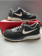 Nike maat 41 perfect staat verzending mogelijk, Vêtements | Hommes, Chaussures, Comme neuf, Baskets, Autres couleurs, Enlèvement ou Envoi