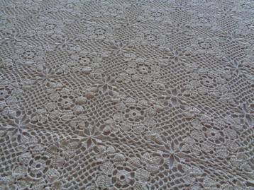 Tafelkleed handwerk beschikbaar voor biedingen