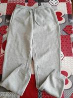 1 pantalon de training Taille 8 ans, Kinderen en Baby's, Ophalen of Verzenden, Gebruikt, Broek
