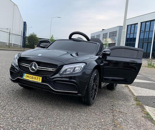 Mercedes C63s AMG zwart 12v afstandsbediening Leder/ rubberb, Kinderen en Baby's, Speelgoed | Buiten | Voertuigen en Loopfietsen