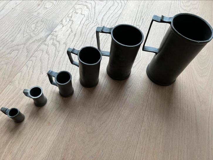 Unieke verzameling tinnen maatbekers Duvivier (Gent), Antiek en Kunst, Antiek | Tin, Ophalen of Verzenden