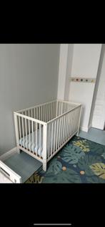 Ikea babybed + matras, Kinderen en Baby's, Kinderkamer | Complete kinderkamers, Ophalen, Gebruikt