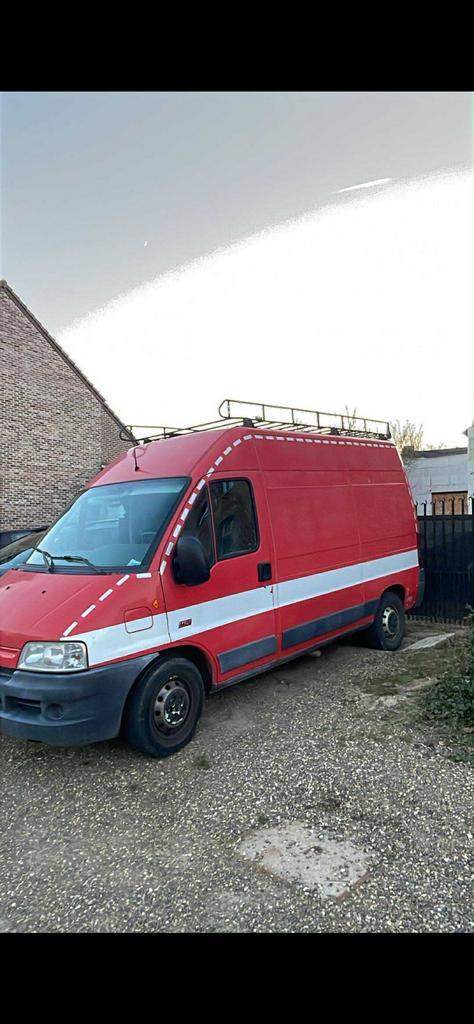 Peugeot boxer, Autos, Camionnettes & Utilitaires, Particulier, Peugeot, Diesel, Euro 3, 4 portes, Boîte manuelle, Rouge, Bleu