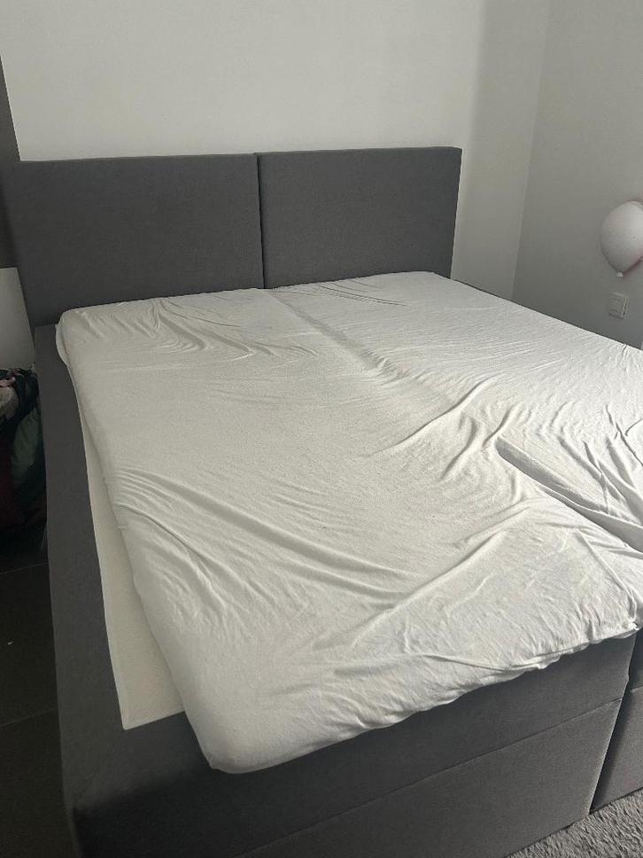 Boxspring, Huis en Inrichting, Slaapkamer | Boxsprings, Zo goed als nieuw, 180 cm, 200 cm, Tweepersoons, Grijs, Ophalen