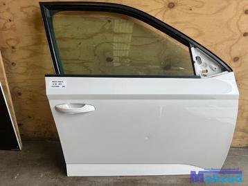 SKODA FABIA 3 Wit Station rechts voor deur 2014-2021 beschikbaar voor biedingen
