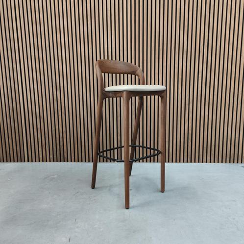 Artisan Neva barchair Select 112, Antiek en Kunst, Antiek | Meubels | Stoelen en Sofa's, Ophalen of Verzenden