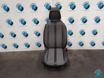 Simrace  stoel afkomstig van 208 2024  beschikbaar voor biedingen