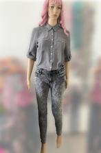 Jean skinny confortable gris (taille S), Vêtements | Femmes, Jeans, Comme neuf, Noir, Pimkie, W28 - W29 (confection 36)