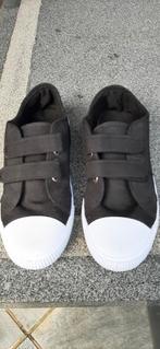 Dames schoenen in stof  / nog nieuw/ 5 €, Ophalen, Nieuw