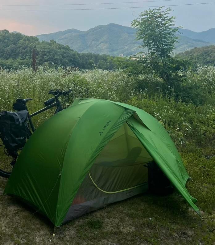 Vaude Space Seamless tent 1-2p, Caravanes & Camping, Tentes, Comme neuf, Enlèvement ou Envoi