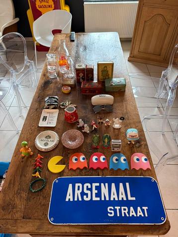 Lot artivles piur brocantes beschikbaar voor biedingen