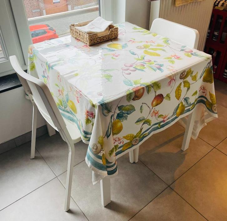 Vihals tafelset + 2 Teodores stoelen (IKEA), Huis en Inrichting, Tafels | Eettafels, Zo goed als nieuw, 50 tot 100 cm, 50 tot 100 cm