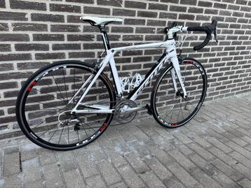 Racefiets Scott foil 40 voledig in carbon nieuwe top staat beschikbaar voor biedingen