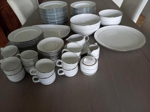 Compleet porseleinen koffie en eetservies Eschenbach Bavaria, Antiek en Kunst, Antiek | Servies compleet, Ophalen