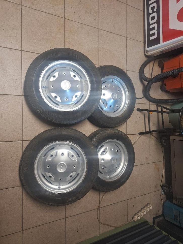 Fiat 500 R wielen uit 1972, Auto-onderdelen, Banden en Velgen, Banden en Velgen, Zomerbanden, 12 inch, 135 mm, Personenwagen, Gebruikt