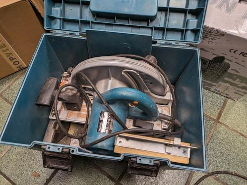 Makita 5903r cirkelzaag, Doe-het-zelf en Bouw, Gereedschap | Zaagmachines, Gebruikt, Cirkelzaag, 1200 watt of meer, Ophalen