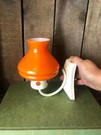 Vintage oranje muurlamp wandlamp, Huis en Inrichting, Gebruikt, Retro, Ophalen, Glas
