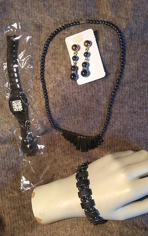 ketting horloge armband oorringen, Handtassen en Accessoires, Kettingen, Zwart, Ophalen of Verzenden
