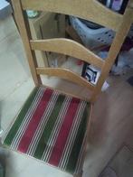 2 chaises identiques, Enlèvement, Utilisé
