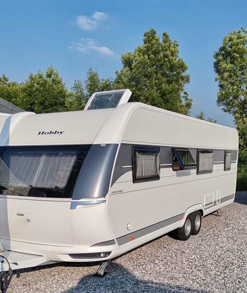 À saisir Hobby prestige 720kwfu état neuf, Caravans en Kamperen, Caravans, Particulier, tot en met 6, Airco, Douche, Hordeur, Koelkast