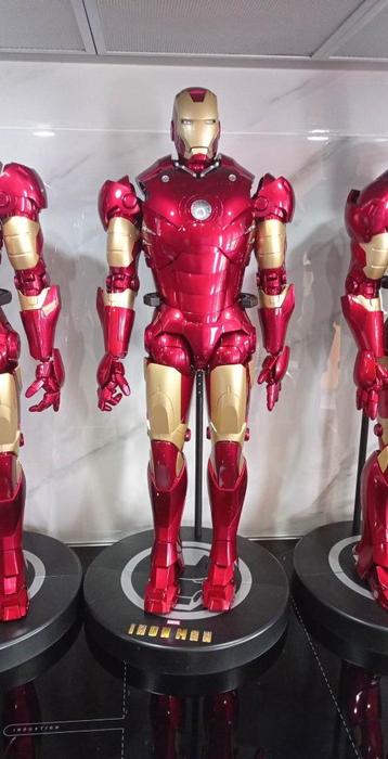 marvel iron man figurine articuler Modèle Iron Man Mark III. disponible aux enchères