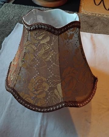 ABAT-JOUR EN TOILE RIGIDE beschikbaar voor biedingen