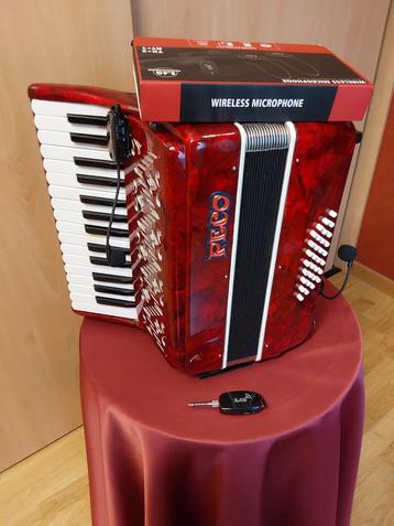 Accordion met draadloze microfoons 