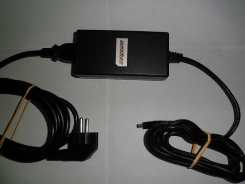 Netstroom adapter-oplader SUNPOWER 100-250VAC=> 5.0VDC, Audio, Tv en Foto, Opladers, Zo goed als nieuw, Ophalen of Verzenden