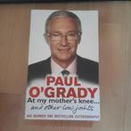 PAUL O'GRADY - AT MY MOTHER'S KNEE... - ENGELS, Ophalen of Verzenden, Film, Tv en Media