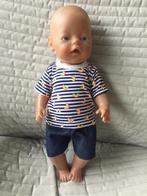 142. Babyborn: Nieuwe gestreepte T-shirt met blauw broekje, Kinderen en Baby's, Speelgoed | Poppen, Ophalen of Verzenden, Nieuw