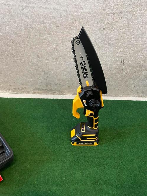 Nieuwe 21V kettingzaag met 2 accu’s, Doe-het-zelf en Bouw, Gereedschap | Zaagmachines, Nieuw, Kettingzaag, Ophalen