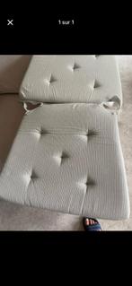 Coussins de chaises, Enlèvement