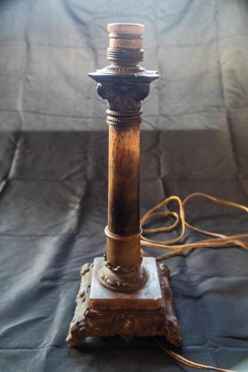  Pied de lampe en laiton beschikbaar voor biedingen