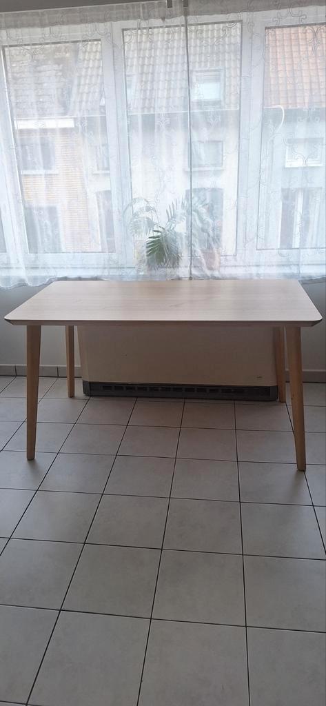IKEA LISABO houten eettafel, Huis en Inrichting, Tafels | Salontafels, Zo goed als nieuw, Ophalen