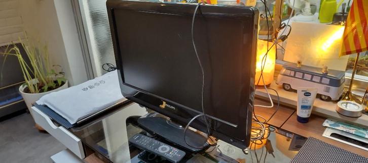 tv monitor 44.5x38x7.5 cm, Computers en Software, Monitoren, Gebruikt, 60 Hz of minder, DVI, HDMI, VGA, LED, Full HD, Onbekend