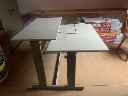 Computer tafel, Huis en Inrichting, Kasten | Computermeubels, Gebruikt, Kunststof, Metaal, Ophalen