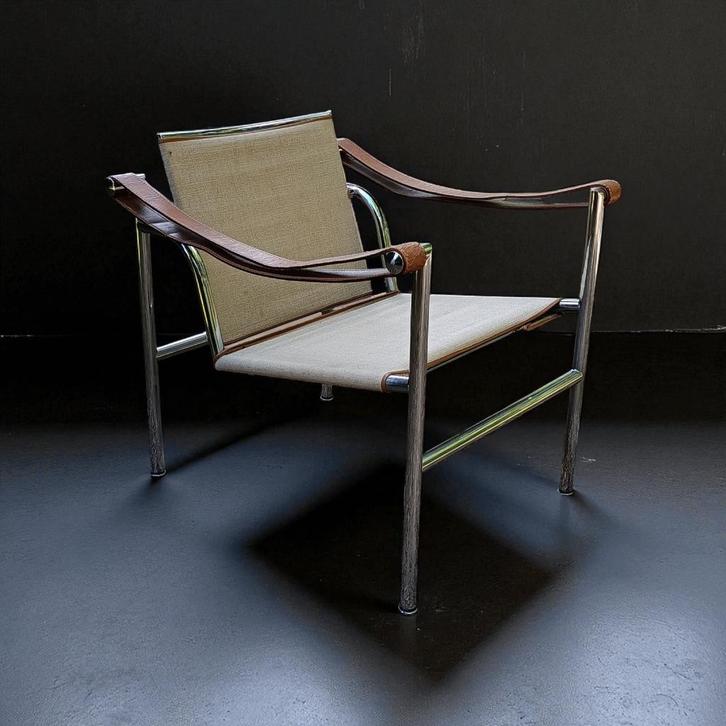 Perriand jeanneret corbusier chaise LC1 Cassina canvas, Antiek en Kunst, Antiek | Meubels | Stoelen en Sofa's, Ophalen of Verzenden