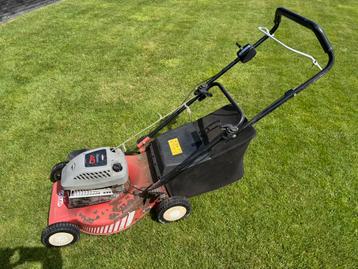Grasmachine briggs en stratton voor opmaak of onderdelen beschikbaar voor biedingen