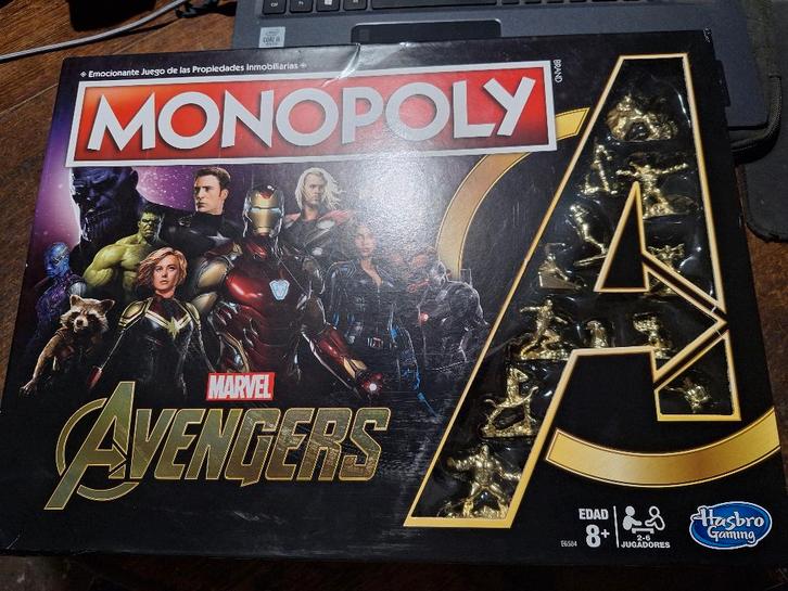 MONOPOLY MARVEL AVENGERS in het Spaans, Hobby en Vrije tijd, Gezelschapsspellen | Bordspellen, Gebruikt, Drie of vier spelers