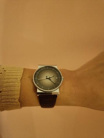 Yema horloge beschikbaar voor biedingen