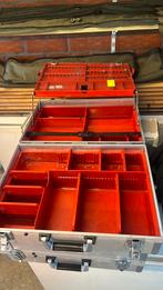 Sterke aluminium koffers, Ophalen, Gebruikt, 50 tot 75 cm, Minder dan 35 cm