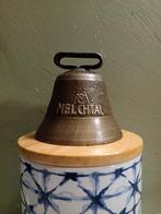 ZWITSERLAND Mooie bronzen bel uit Melchtal, gesigneerd oud 1, Ophalen of Verzenden, Brons